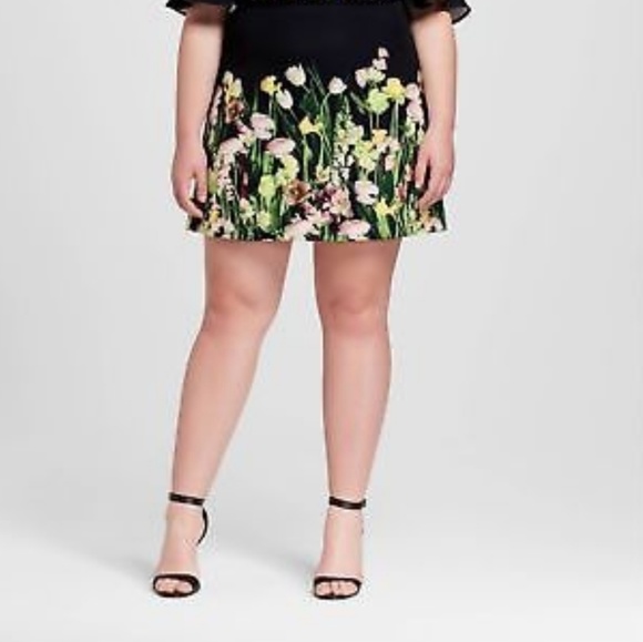 Victoria Beckham for Target Dresses & Skirts - Navy Floral Mini!🍃🌻🍃